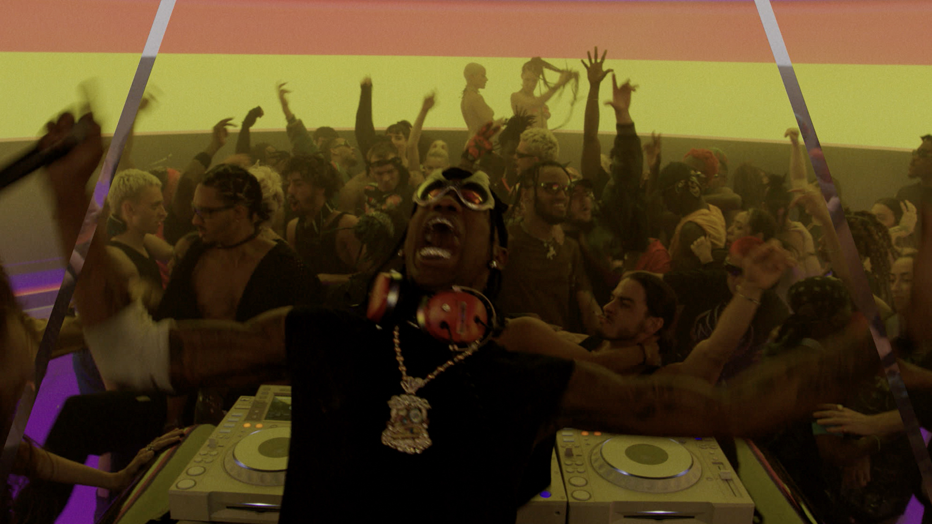 TRAVIS SCOTT – MODERN JAM